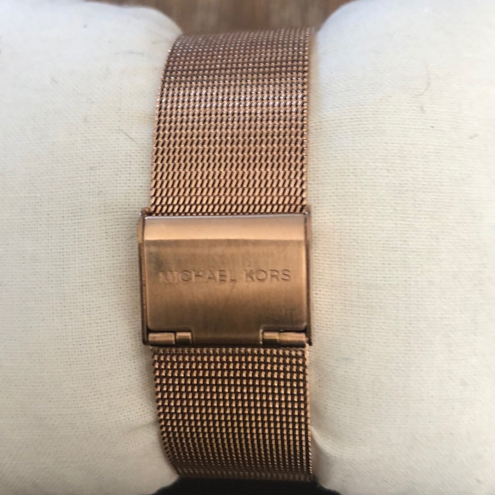 Rose gold watch - Picture 2 of 2